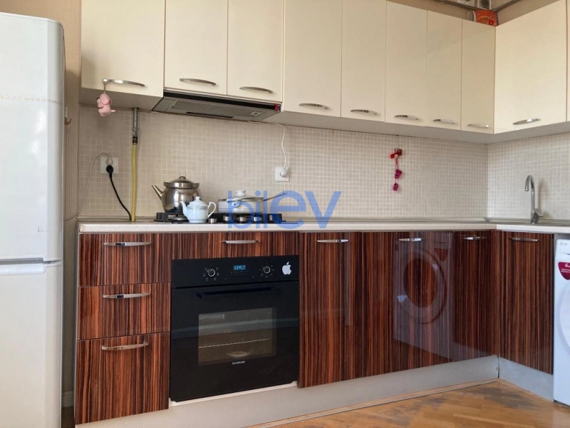 Satış 3 otaqlı Köhnə Tikili bina evi  70m², Bakı