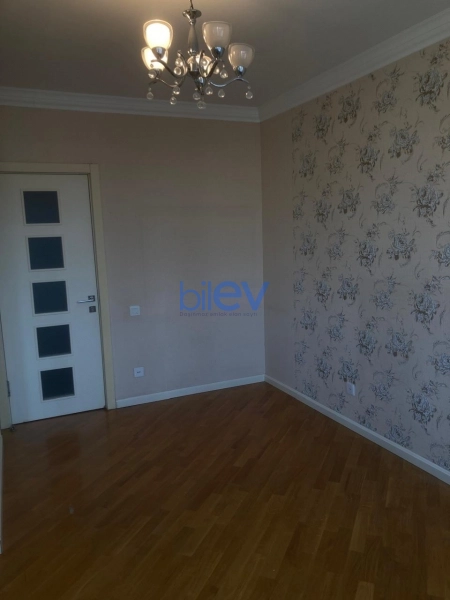 Satış 3 otaqlı Köhnə Tikili bina evi  70m², Bakı