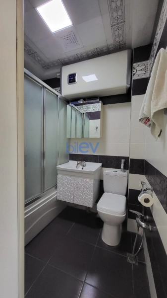 Satış 3 otaqlı Köhnə Tikili bina evi  70m², Bakı