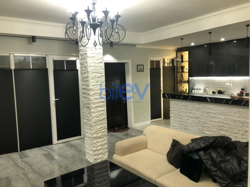 Satış 6 otaqlı Həyət evi  270m², Bakı
