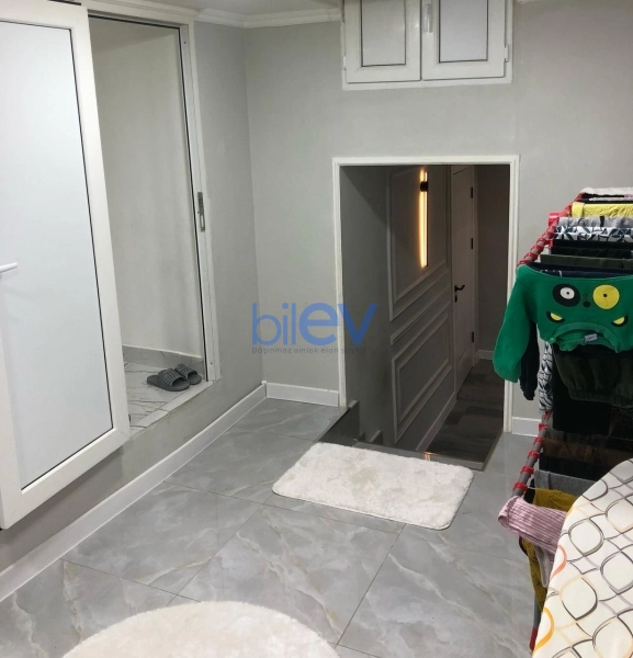 Satış 6 otaqlı Həyət evi  270m², Bakı