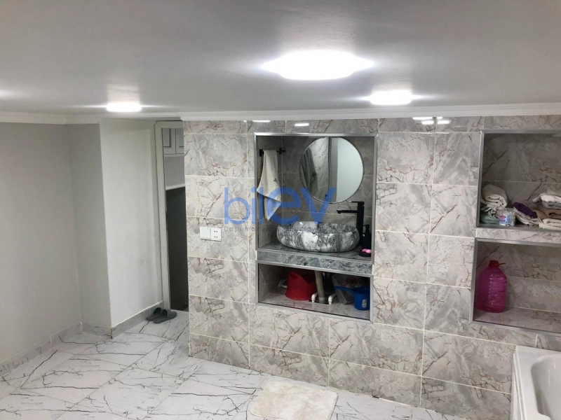Satış 6 otaqlı Həyət evi  270m², Bakı