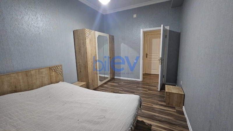 Aylıq Kirayə 3 otaqlı Yeni Tikili bina evi  80m², Bakı