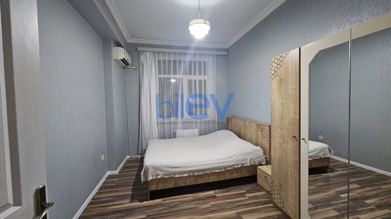 Aylıq Kirayə 3 otaqlı Yeni Tikili bina evi  80m², Bakı