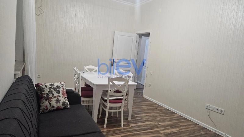 Aylıq Kirayə 3 otaqlı Yeni Tikili bina evi  80m², Bakı
