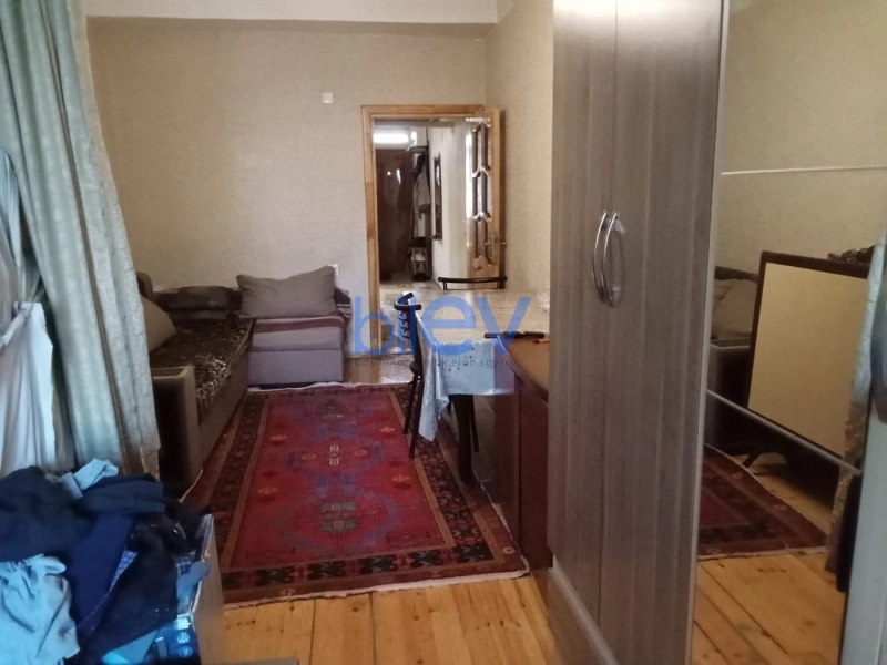 Satış 1 otaqlı Köhnə Tikili bina evi  34m², Bakı