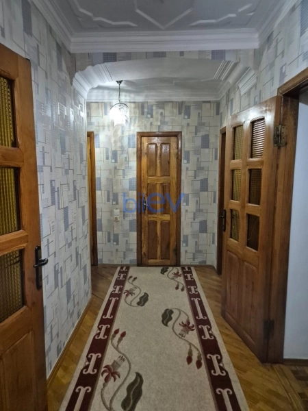 Satış 3 otaqlı Köhnə Tikili bina evi  69m², Bakı
