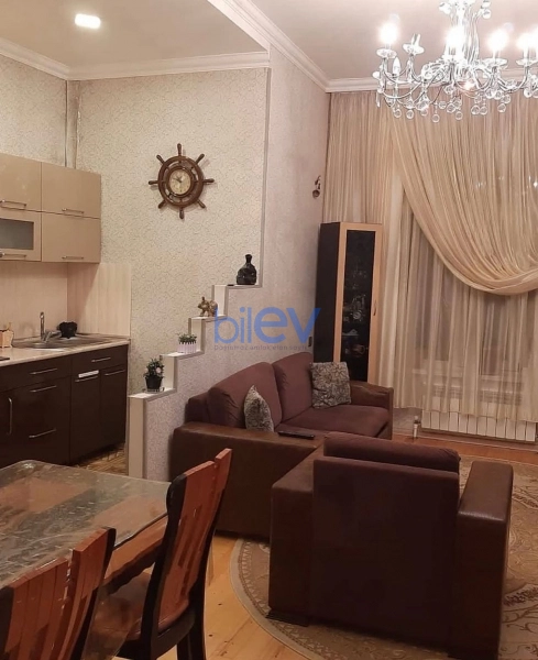 Satış 2 otaqlı Köhnə Tikili bina evi  50m², Bakı