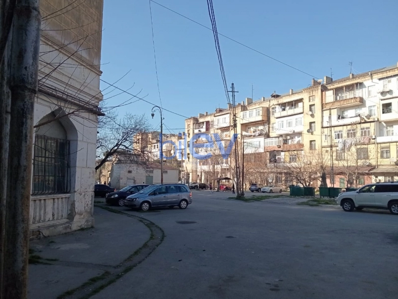 Satış 2 otaqlı Köhnə Tikili bina evi  50m², Bakı