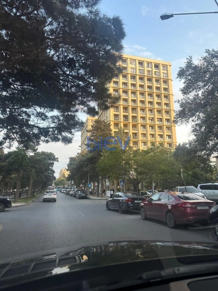 Satış 3 otaqlı Yeni Tikili bina evi  102m², Bakı