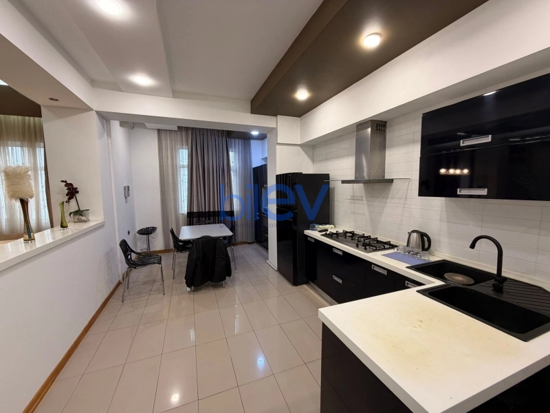 Satış 3 otaqlı Yeni Tikili bina evi  110m², Bakı