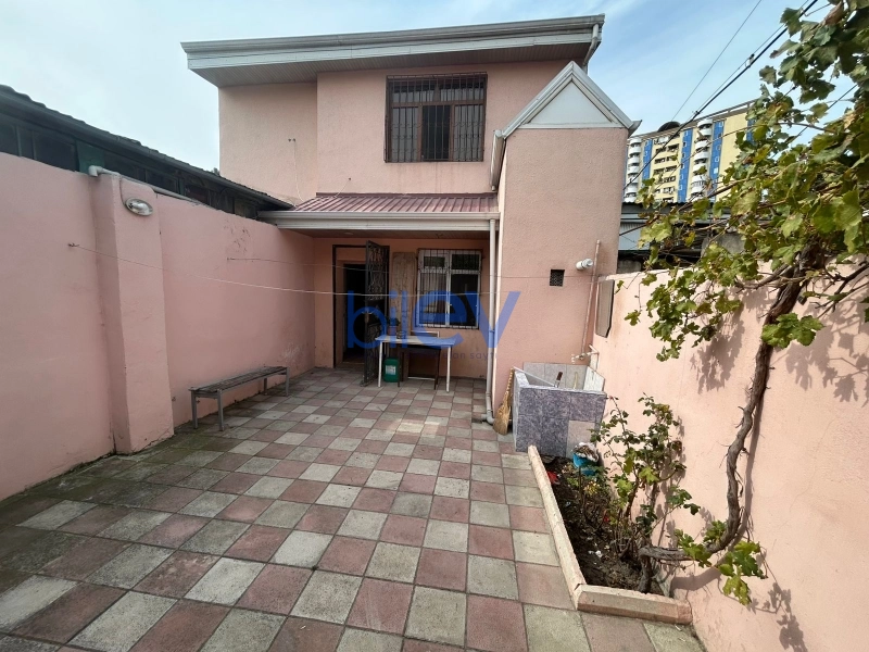 Satış 5 otaqlı Həyət evi  10m², Bakı