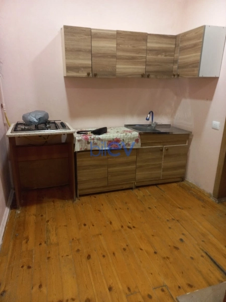 Aylıq Kirayə 2 otaqlı Köhnə Tikili bina evi  60m², Bakı