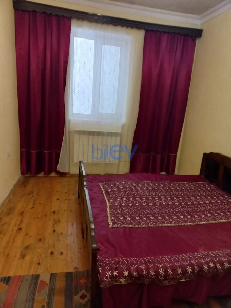 Aylıq Kirayə 2 otaqlı Köhnə Tikili bina evi  60m², Bakı