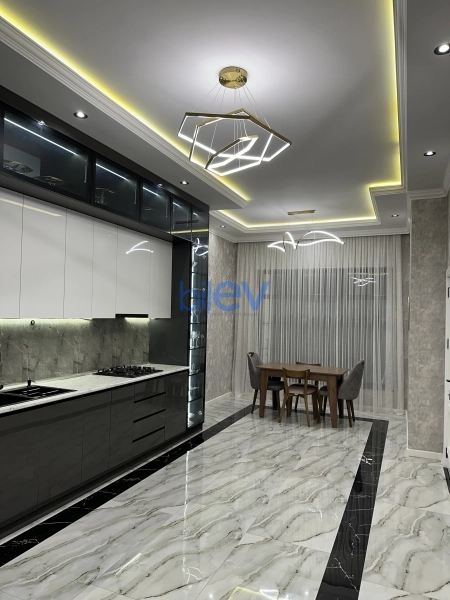 Satış 6 otaqlı Villa  300m², Bakı