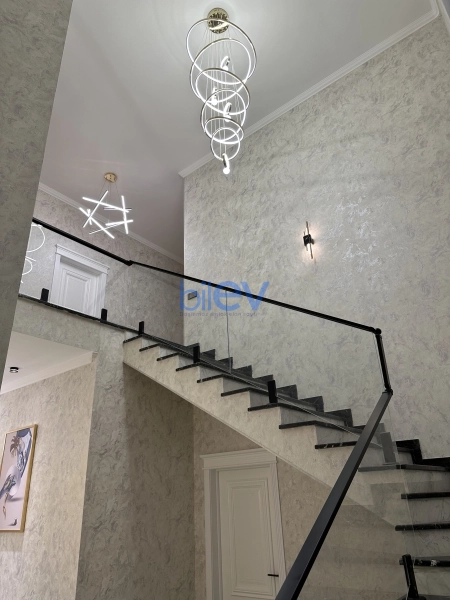 Satış 6 otaqlı Villa  300m², Bakı