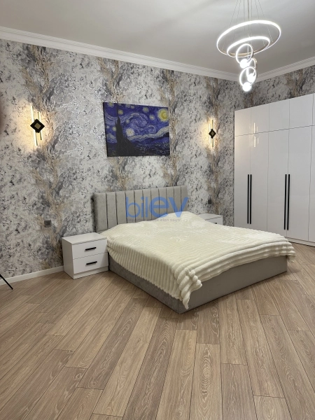 Satış 6 otaqlı Villa  300m², Bakı