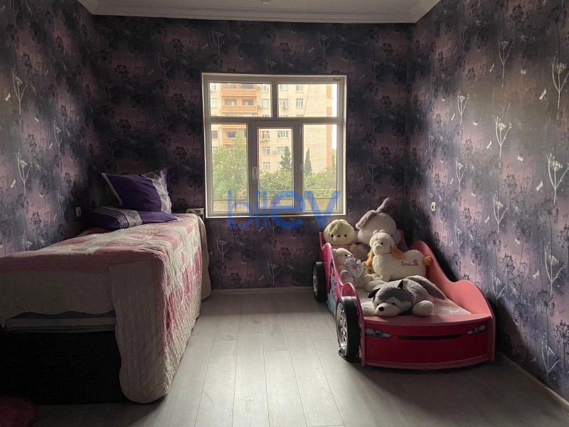 Satış 5 otaqlı Köhnə Tikili bina evi  120m², Bakı