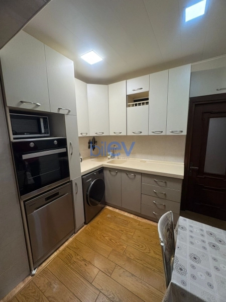 Satış 4 otaqlı Köhnə Tikili bina evi  110m², Bakı