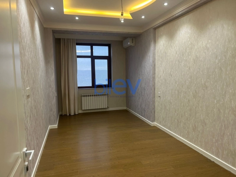 Aylıq Kirayə 3 otaqlı Yeni Tikili bina evi  155m², Bakı