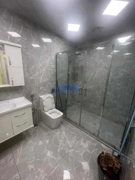 Aylıq Kirayə 3 otaqlı Yeni Tikili bina evi  155m², Bakı