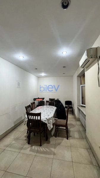 Satış 2 otaqlı Köhnə Tikili bina evi  69m², Bakı