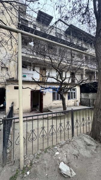 Satış 2 otaqlı Köhnə Tikili bina evi  69m², Bakı