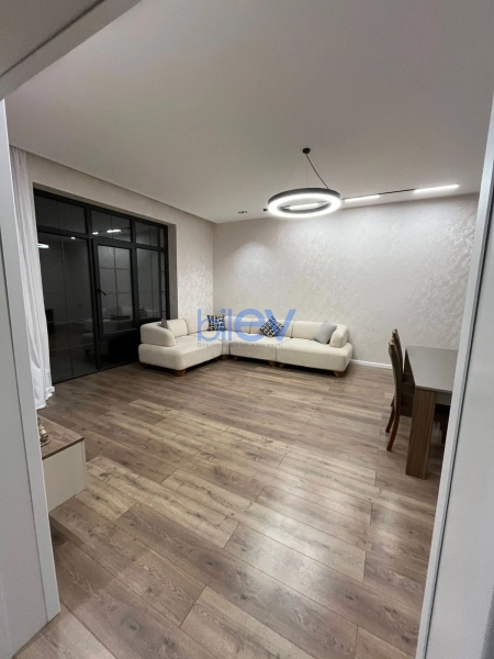 Satış 7 otaqlı Həyət evi  250m², Bakı