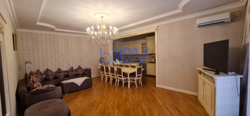 Satış 6 otaqlı Həyət evi  250m², Bakı