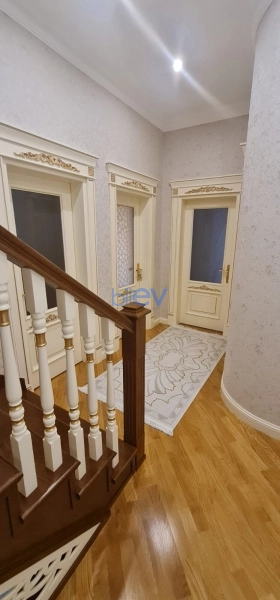 Satış 6 otaqlı Həyət evi  250m², Bakı