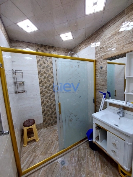Aylıq Kirayə 3 otaqlı Yeni Tikili bina evi  120m², Bakı