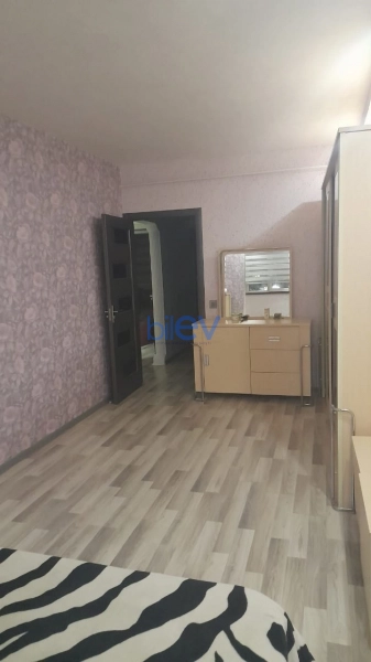 Satış 4 otaqlı Köhnə Tikili bina evi  100m², Bakı