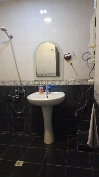 Satış 4 otaqlı Köhnə Tikili bina evi  100m², Bakı