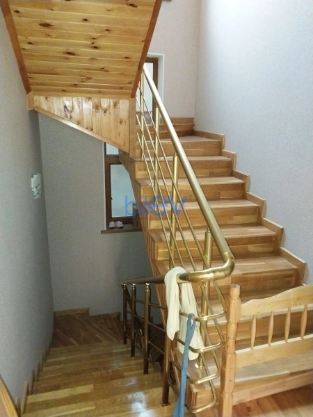 Satış 8 otaqlı Həyət evi  450m², Bakı