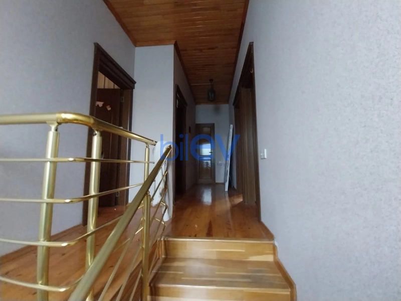 Satış 8 otaqlı Həyət evi  450m², Bakı
