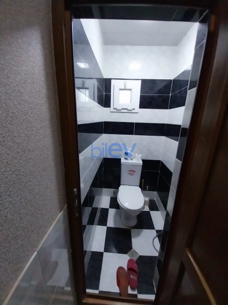 Satış 8 otaqlı Həyət evi  450m², Bakı