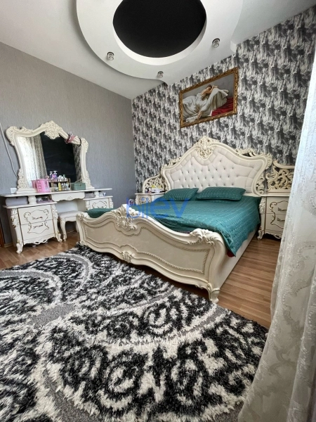 Satış 6 otaqlı Həyət evi  240m², Bakı