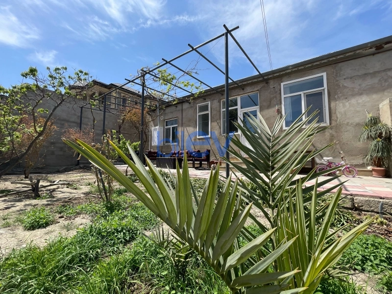 Satış 6 otaqlı Həyət evi  240m², Bakı