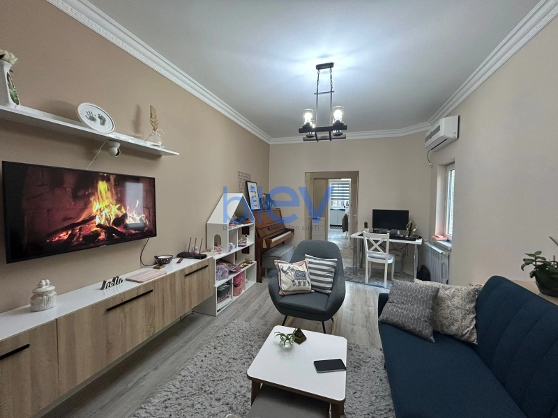 Satış 2 otaqlı Köhnə Tikili bina evi  50m², Bakı
