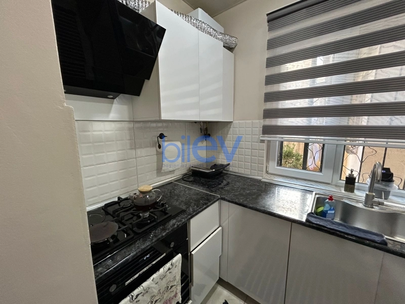 Satış 2 otaqlı Köhnə Tikili bina evi  50m², Bakı