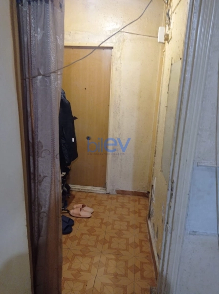 Satış 2 otaqlı Köhnə Tikili bina evi  44m², Bakı