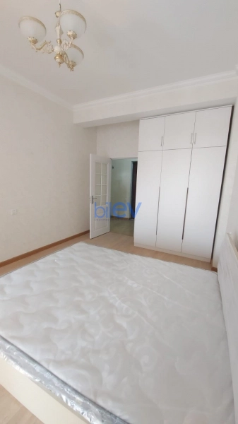 Aylıq Kirayə 2 otaqlı Yeni Tikili bina evi  68m², Bakı