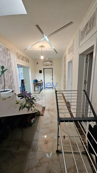 Satış 5 otaqlı Həyət evi  200m², Bakı