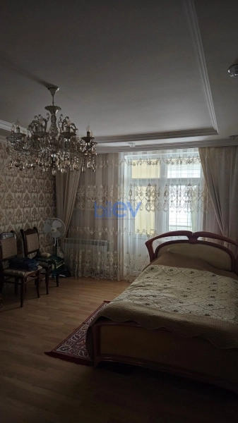 Satış 4 otaqlı Köhnə Tikili bina evi  86m², Bakı