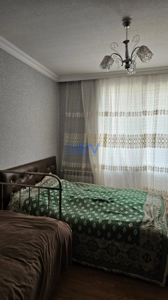 Satış 4 otaqlı Köhnə Tikili bina evi  86m², Bakı
