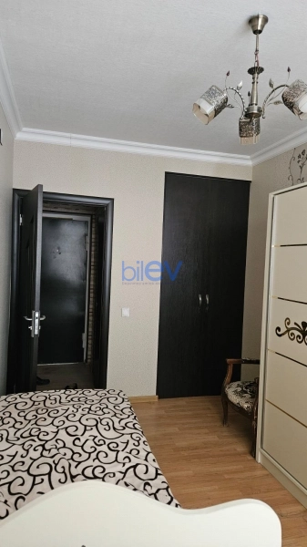 Satış 4 otaqlı Köhnə Tikili bina evi  86m², Bakı