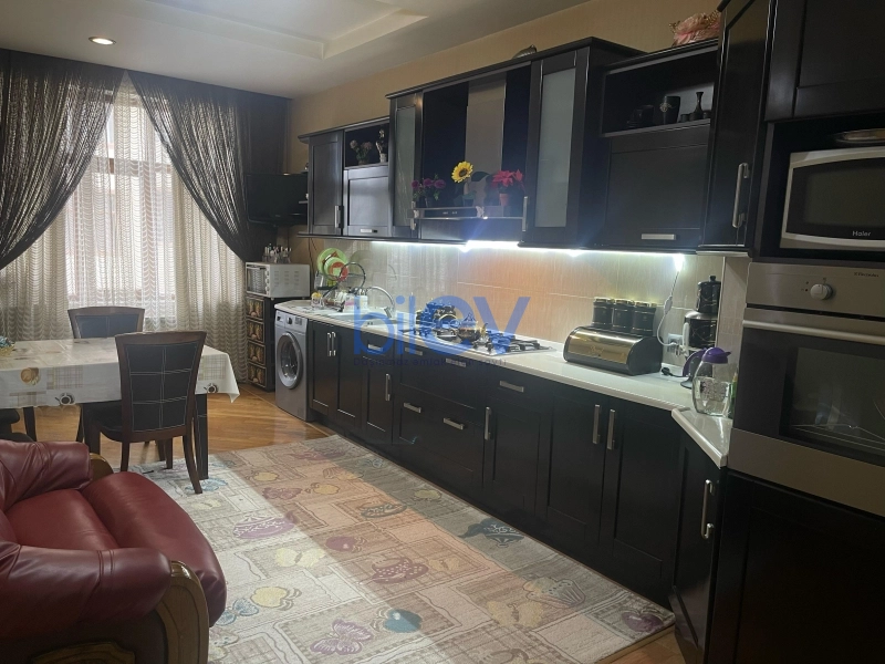 Satış 3 otaqlı Yeni Tikili bina evi  150m², Bakı