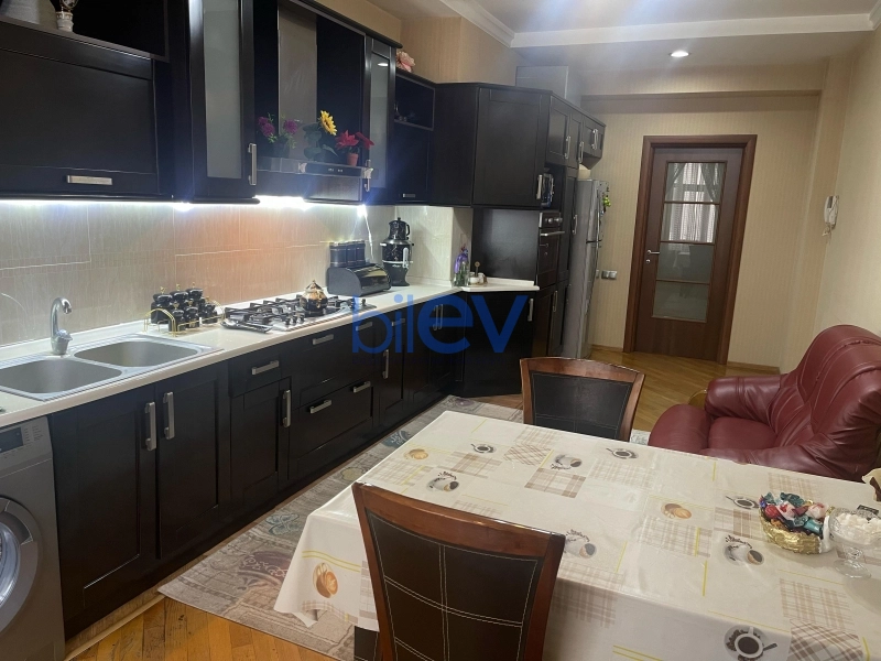 Satış 3 otaqlı Yeni Tikili bina evi  150m², Bakı