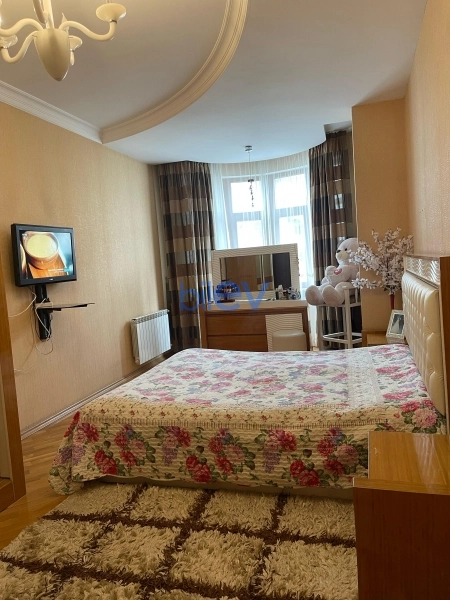 Satış 3 otaqlı Yeni Tikili bina evi  150m², Bakı