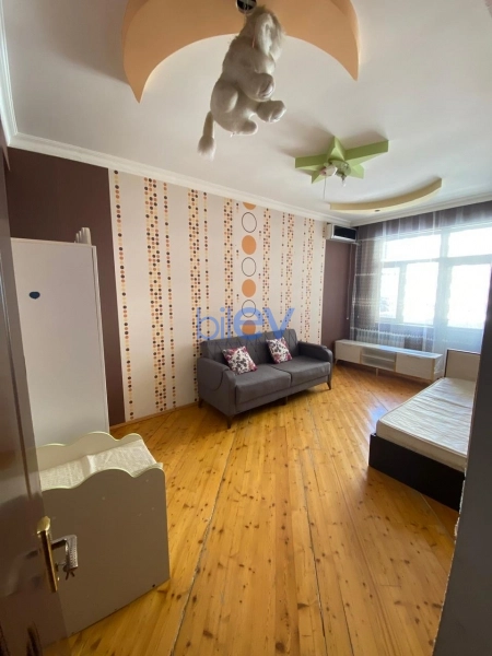 Aylıq Kirayə 3 otaqlı Yeni Tikili bina evi  120m², Bakı